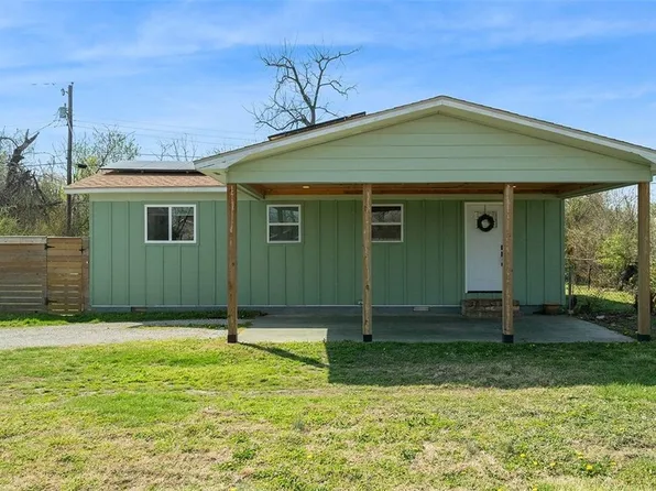 738 N 12th St, Rogers, AR 72756