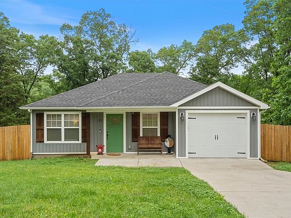 3rd image of 22 Winchelsea Ln