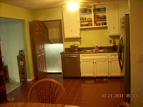 3rd image of 2605 Eastroad