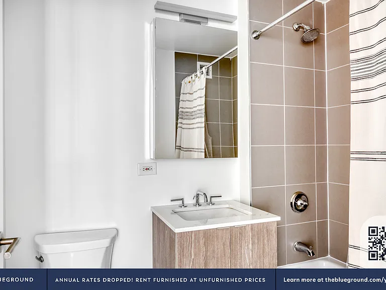520 W 43rd St #7M — Photo 13