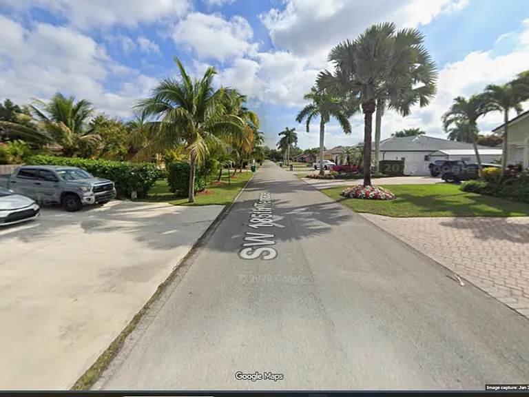 Street view! waking up to a beautiful and peaceful neighborhood!