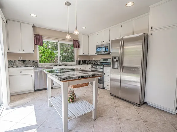 25557 Alesna Dr, Santa Clarita, CA 91355