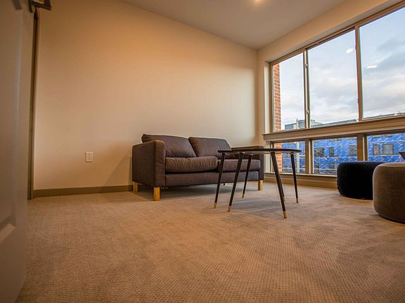 5th image of 519 E Girard Ave #224