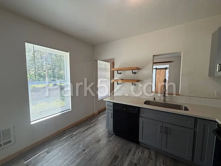 5231 S Birmingham St #B — Photo 3