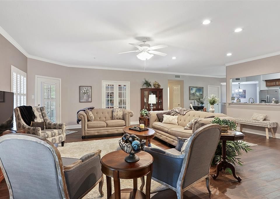 Kingwood Village Estates Condominiums 2803 Kings Crossing Dr Kingwood