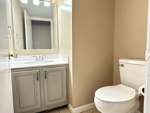 5th image of 10125 Ballina Ave APT C