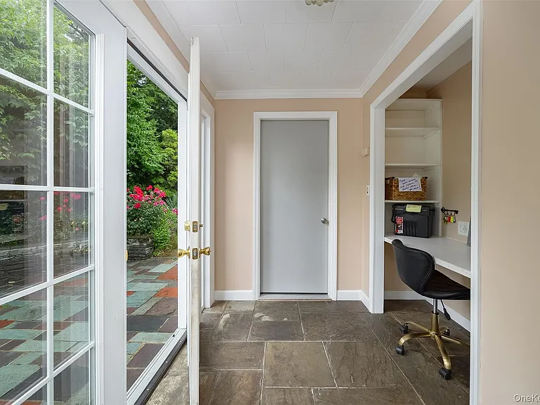 46 Barnard Ave — Photo 14