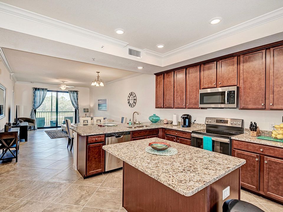1st image of 17118 Vardon Ter Unit 205