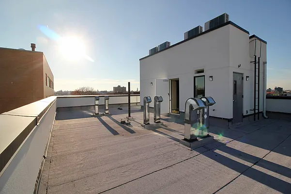 Rented by Hagstrom Management Inc | media 28