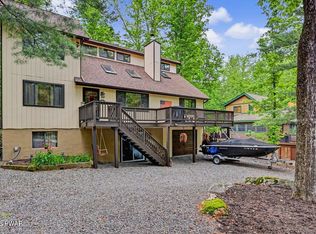 12 Underwood Ln, Lake Ariel, PA 18436