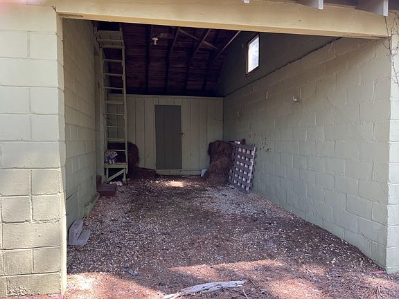 2nd image of 155 Mimosa Ln