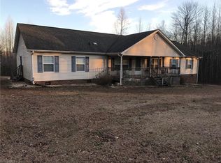 6253 Maple Springs Rd, Seagrove, NC 27341