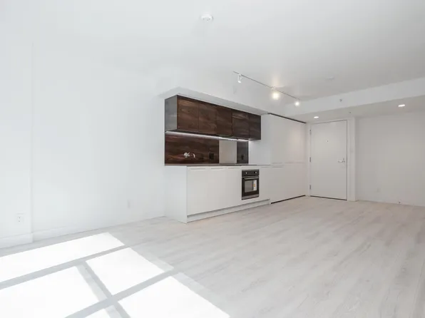 1133 Hornby St #501, Vancouver, BC V6Z 1W1