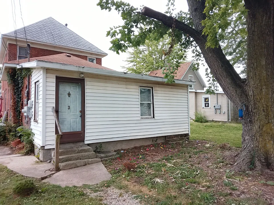306 E North St #3