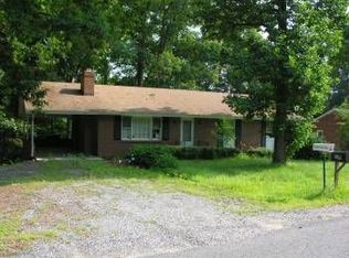 844 Spring Valley Dr, Fredericksburg, VA 22405