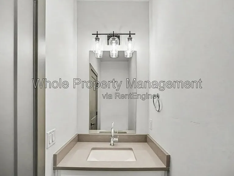 3511 S Marion St #C — Photo 8