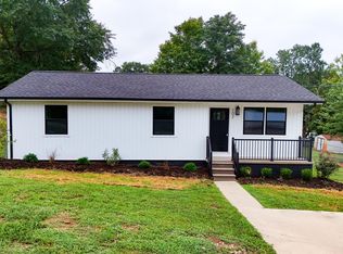 102 Chad Ln, Williamsburg, KY 40769