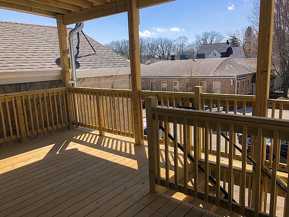 4th image of 129 S Batavia Ave #2