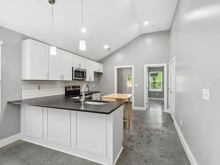 298C Garner Ave — Photo 10
