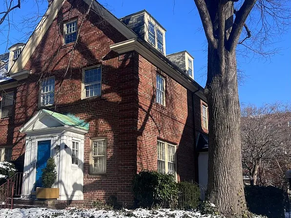 34-41 84th St, Flushing, NY 11372