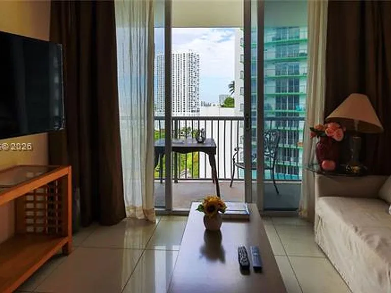1750 N Bayshore Dr #1711 — Photo 7