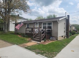 510 E 3rd St, Uhrichsville, OH 44683