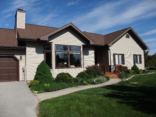 1st image of 10740 Sumac Ln