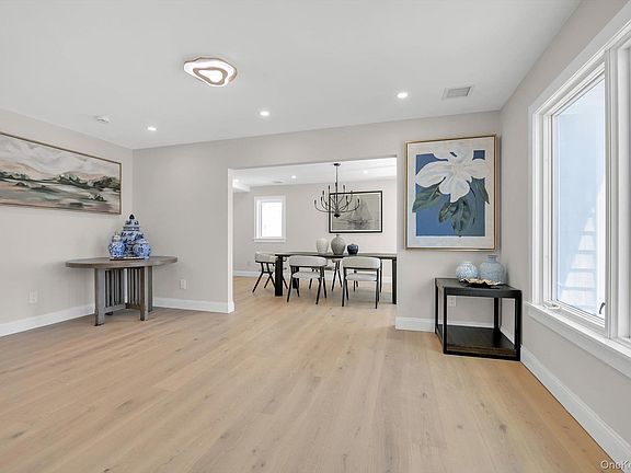 4th image of 22 Miller Circle