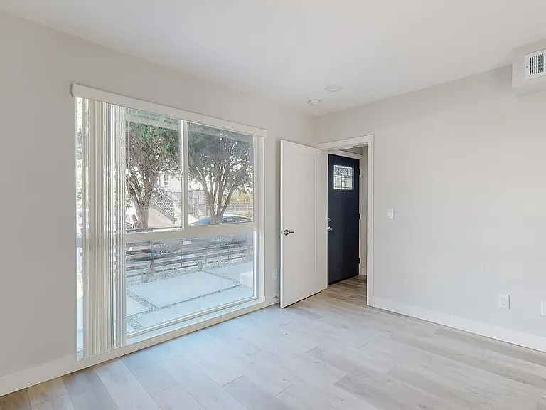 237 Rosemont Ave — Photo 7