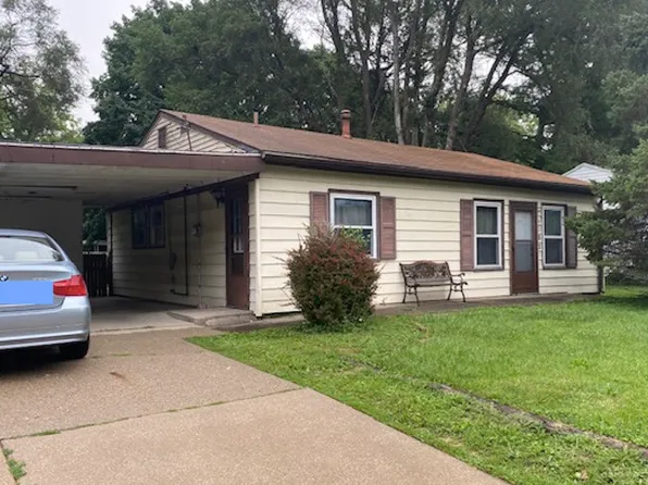 1902 W Kirby Ave, Champaign, IL 61821