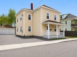 28 Roma St, Bristol, RI 02809