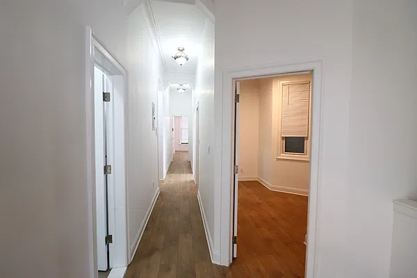 Entry / hallway, photo 2
