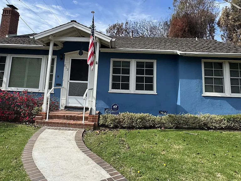 813 Muskingum Ave — Photo 1