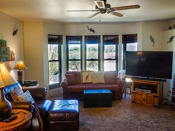 3rd image of 2384 S Eastern Dr