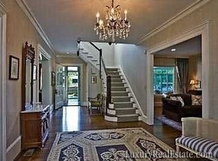 93 Phillips Ave, Swampscott, MA 01907