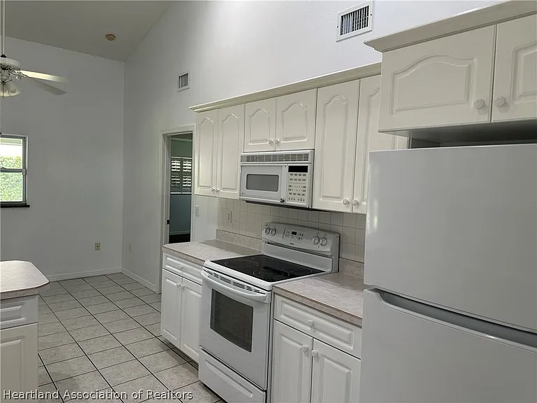 2724 Cheyenne Rd — Photo 8