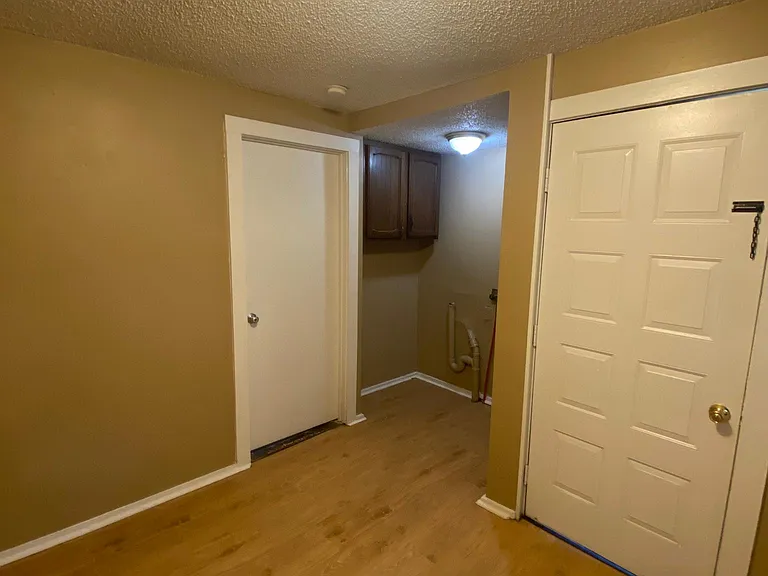 2225 N Fairview Ave — Photo 9
