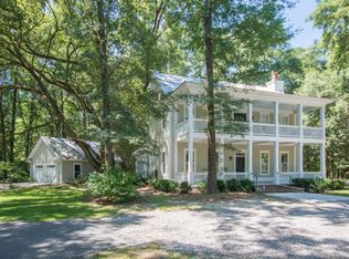 35 W River Dr, Beaufort, SC 29907