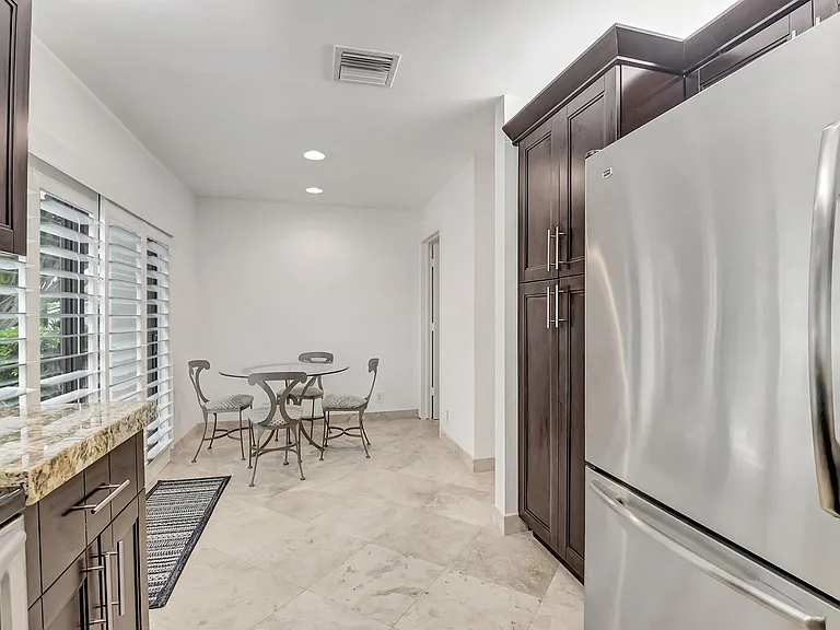 804 Foxpointe Cir — Photo 20