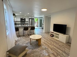 665 45th St #1, Oakland, CA 94609
