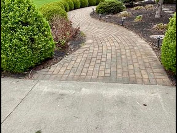 2nd image of 3925 Kilbourn Rd