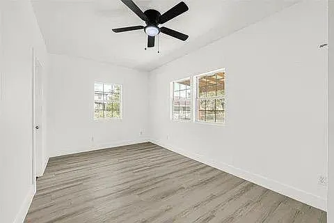 7926 Hudson St — Photo 23