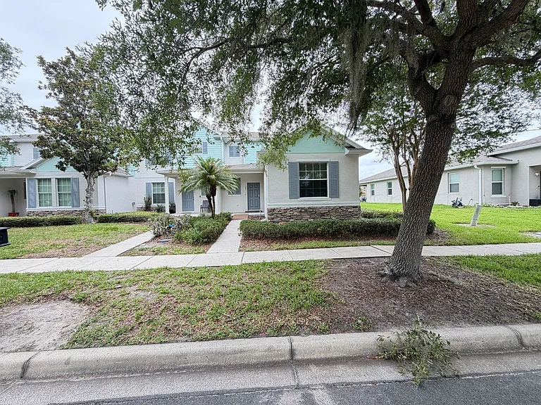 2411 Grasmere View Pkwy N — Photo 52