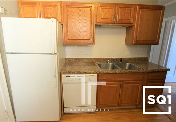 4th image of 1415 W Hutchinson St #14172