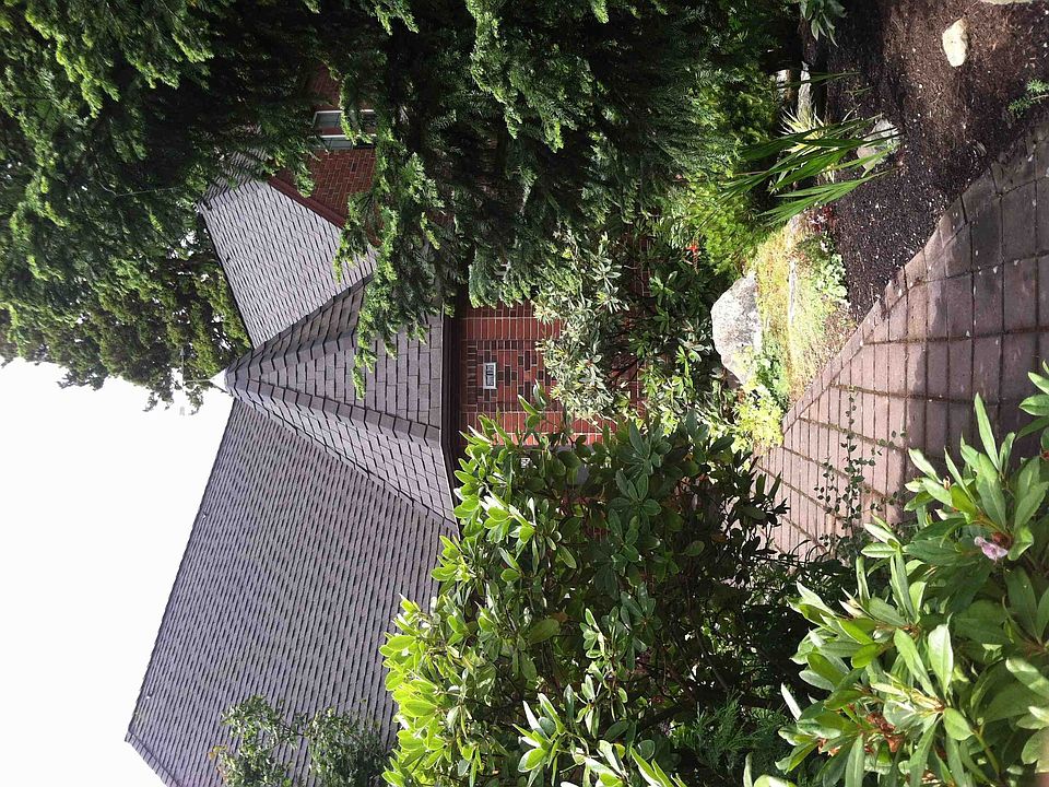 2nd image of 7747 21st Ave NE