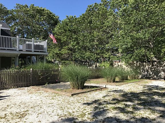 2nd image of 15 Shannon Ct