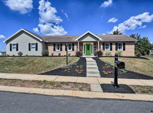 1271 Greenwood Rd, York, PA 17408