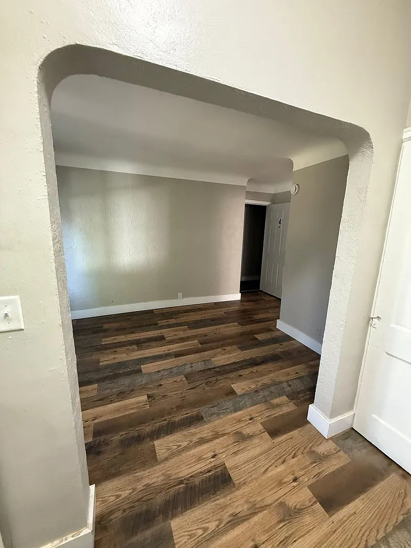 251 Maria Ave — Photo 1