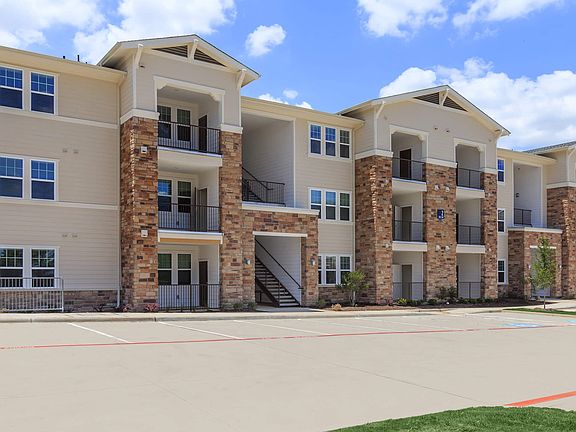 3rd image of 4100 Parkdale Dr #8775