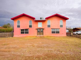 862 Desert Ln, Chaparral, NM 88081